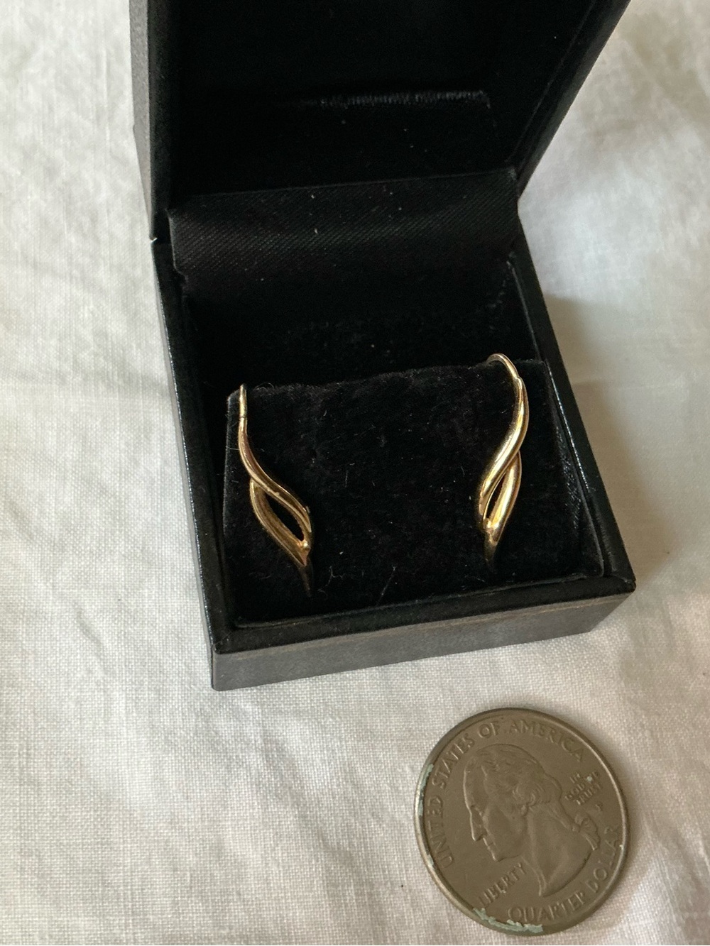 14kt yellow gold ear pins (135-4)